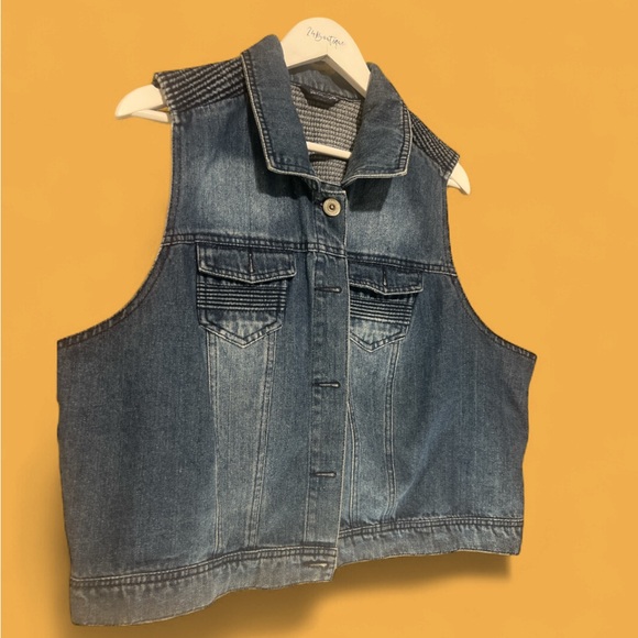 Distressed Denim Sleeveless Vest by Highway Size 22/24 GUC! - Picture 1 of 8